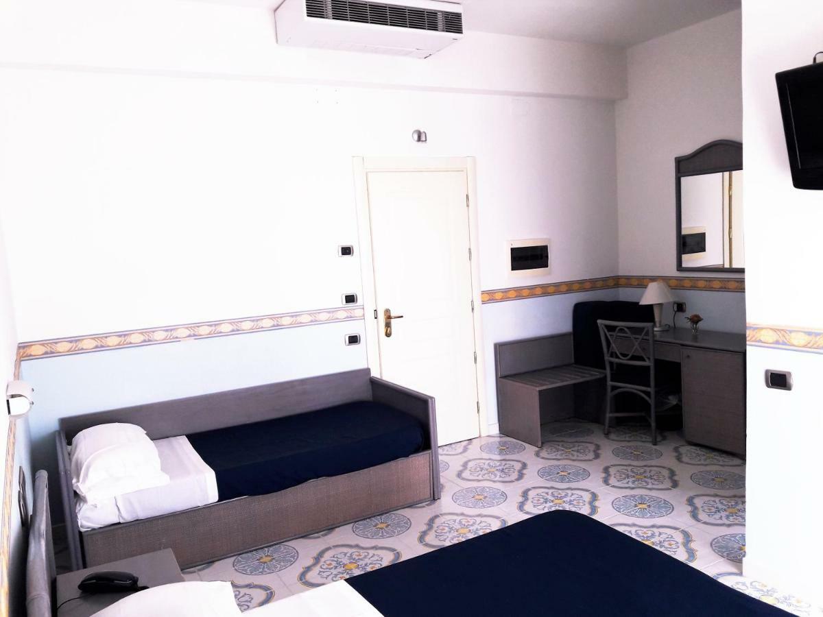 Hotel Stella Maris カザール・ヴェリーノ 部屋 写真